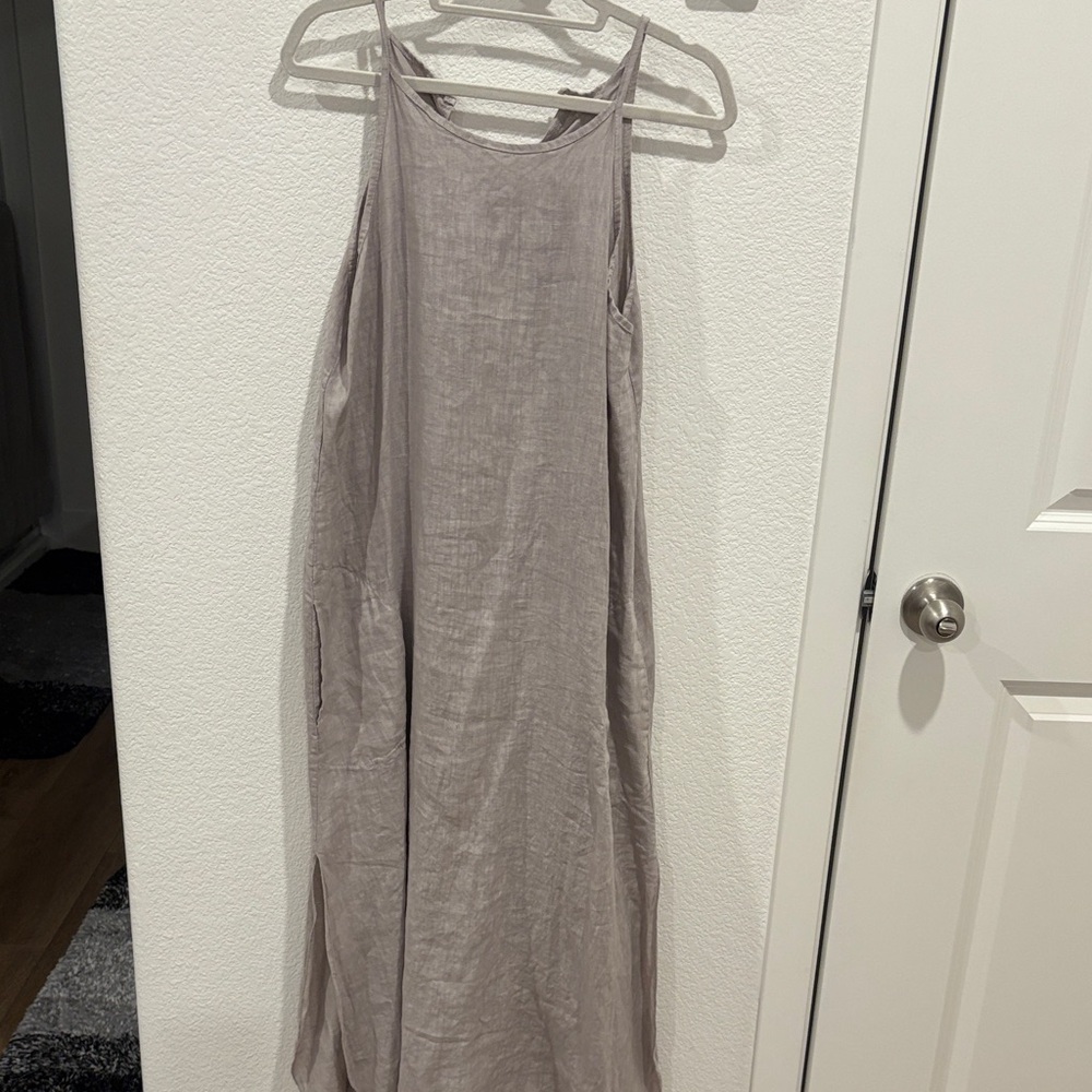 Elegant Gray Sleeveless Dress